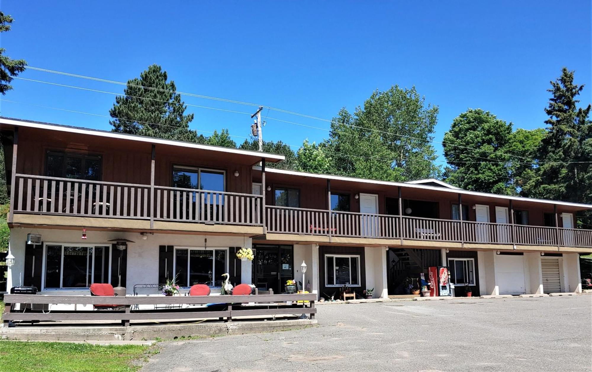 Lakeshore Motel Ice Lake Iron River Extérieur photo