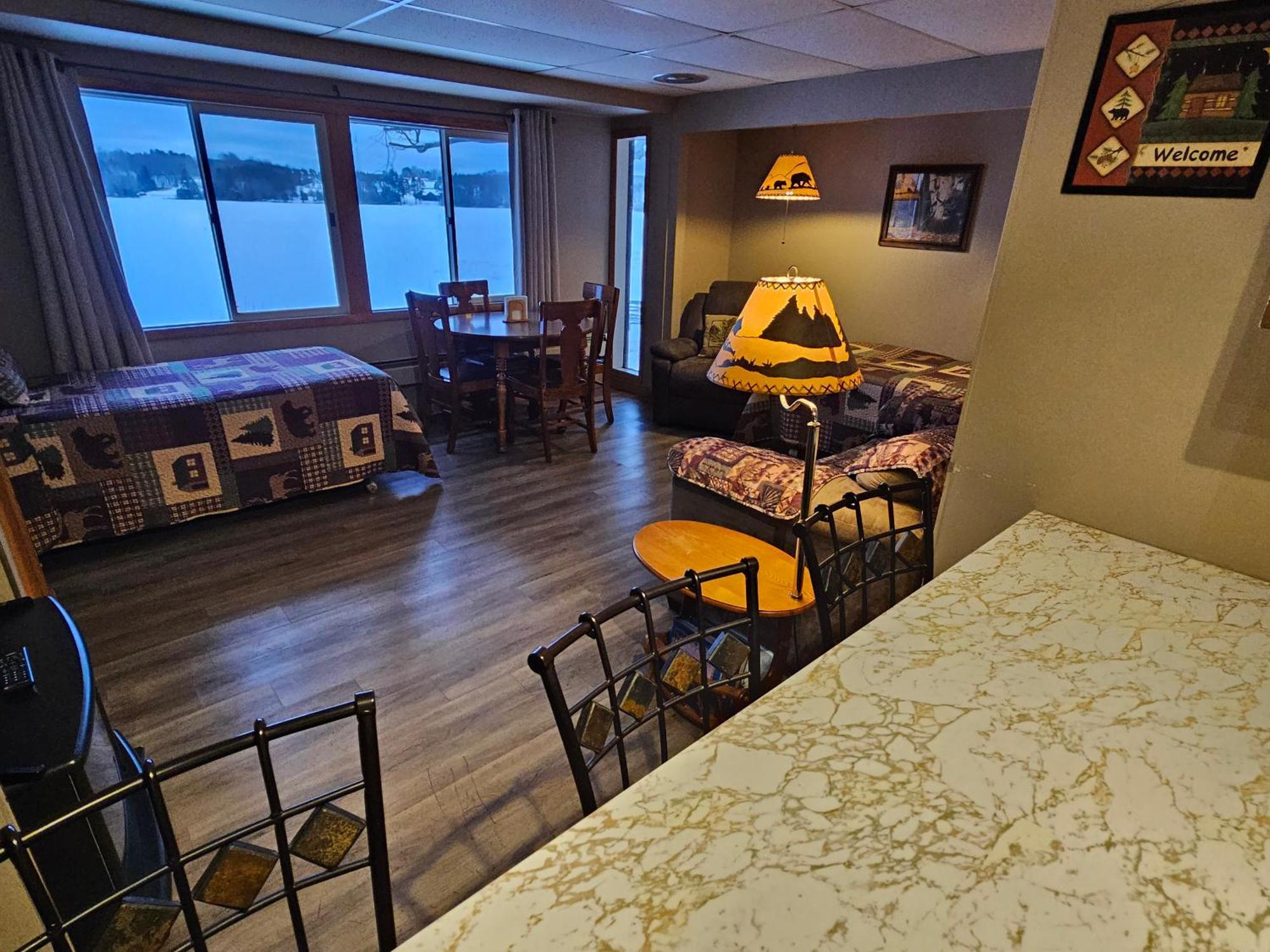Lakeshore Motel Ice Lake Iron River Extérieur photo