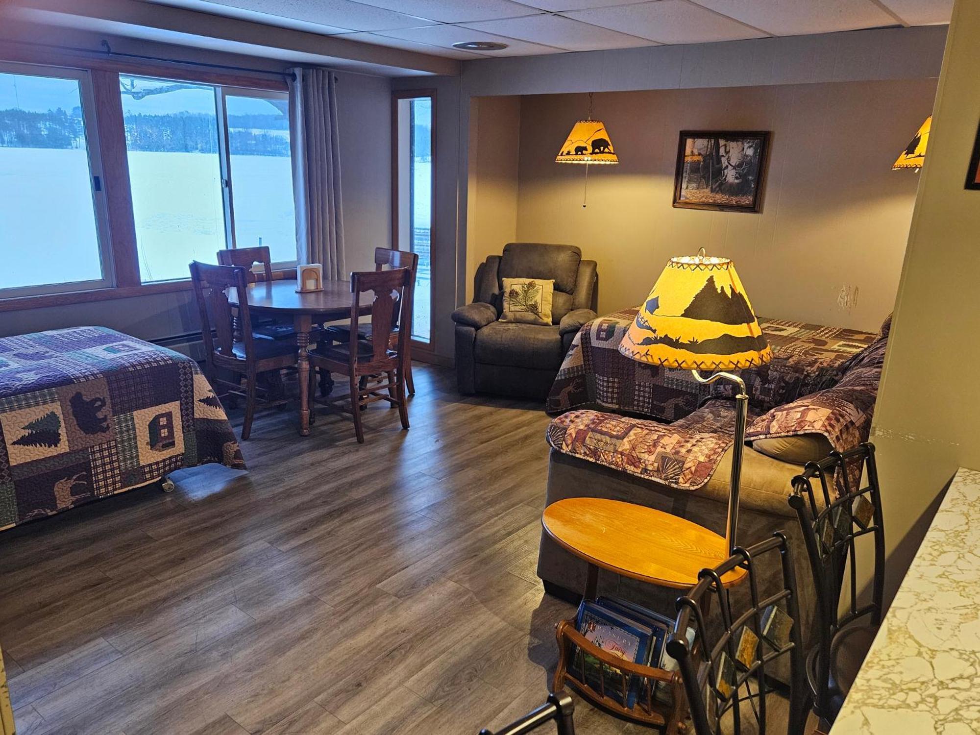 Lakeshore Motel Ice Lake Iron River Extérieur photo