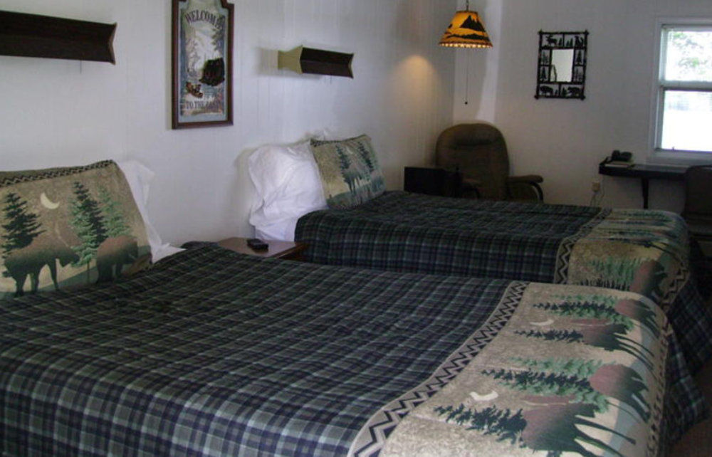 Lakeshore Motel Ice Lake Iron River Extérieur photo